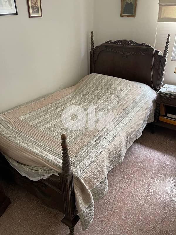 beautiful antique twin beds 1