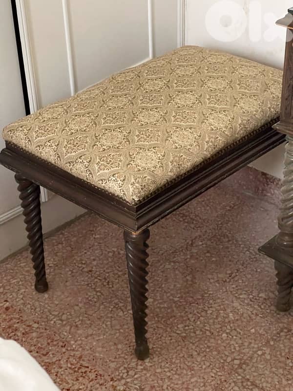 beautiful antique twin beds 4