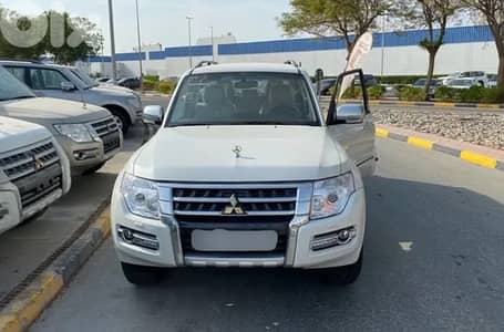 Mitsubishi Pajero 2020