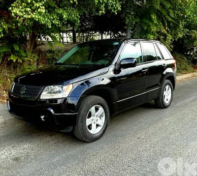 2011 suzuki Grand vitara like new 4WD 4cyld