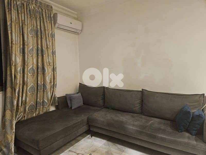 corner sofa like new 2