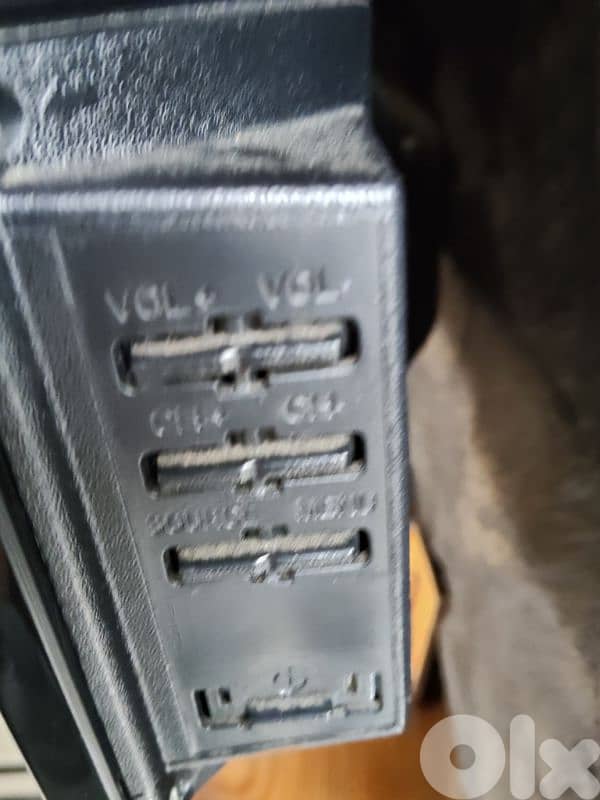 TV 55 inch like new wifi with 2 speaker and DVD and 3