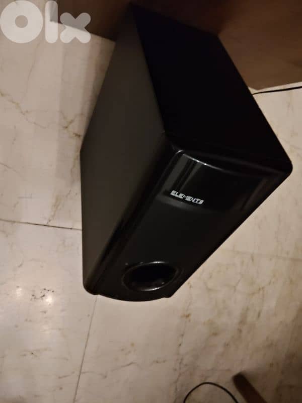 TV 55 inch like new wifi with 2 speaker and DVD and 10