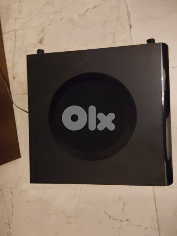 TV 55 inch like new wifi with 2 speaker and DVD and 11