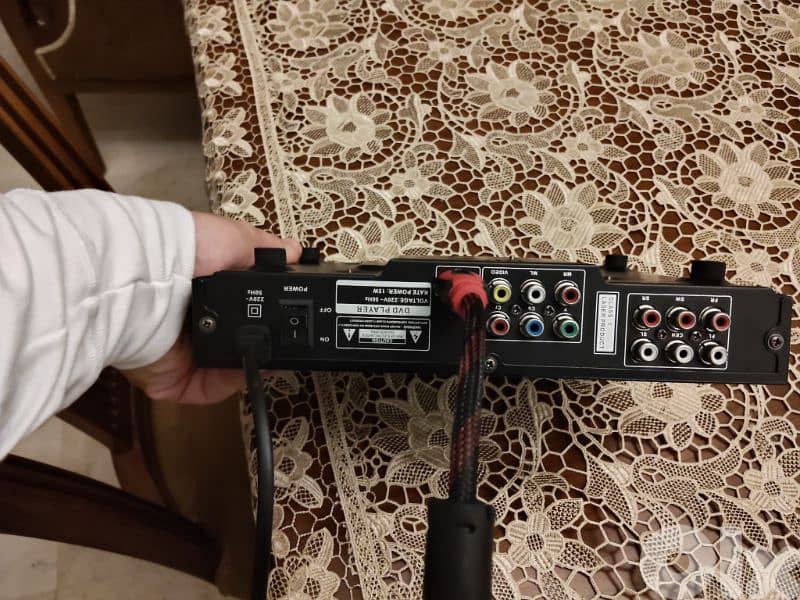 TV 55 inch like new wifi with 2 speaker and DVD and 14