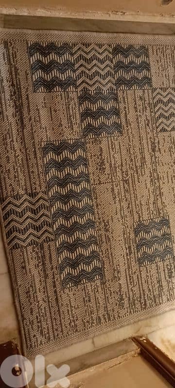 بساط كوريدور عدد ٢ قياس كل واحد 100×295 سعر الواحد 50$ 6