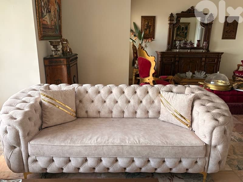 salon for sale used like new used for 2 months 1