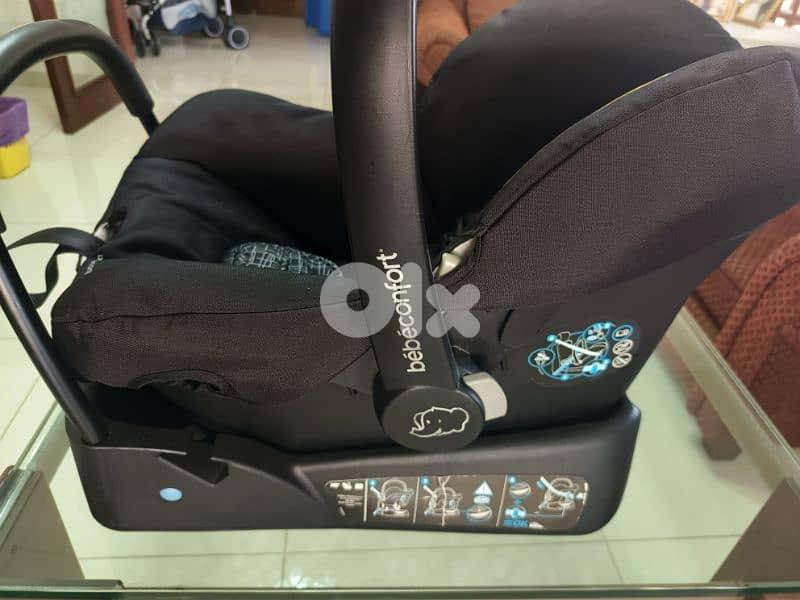 Bébé Confort Infant Car Seat (0–13 kg) with Base – Excellent Condition 0