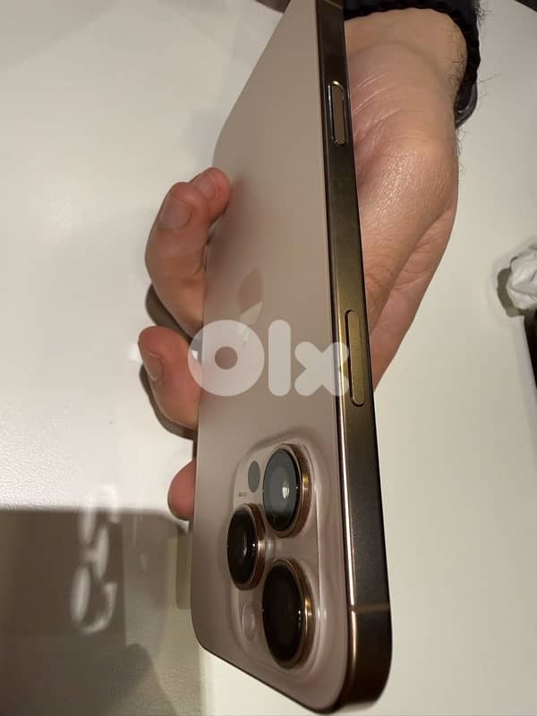 iPhone 16 Pro Max 256 GB 100% Battery 2