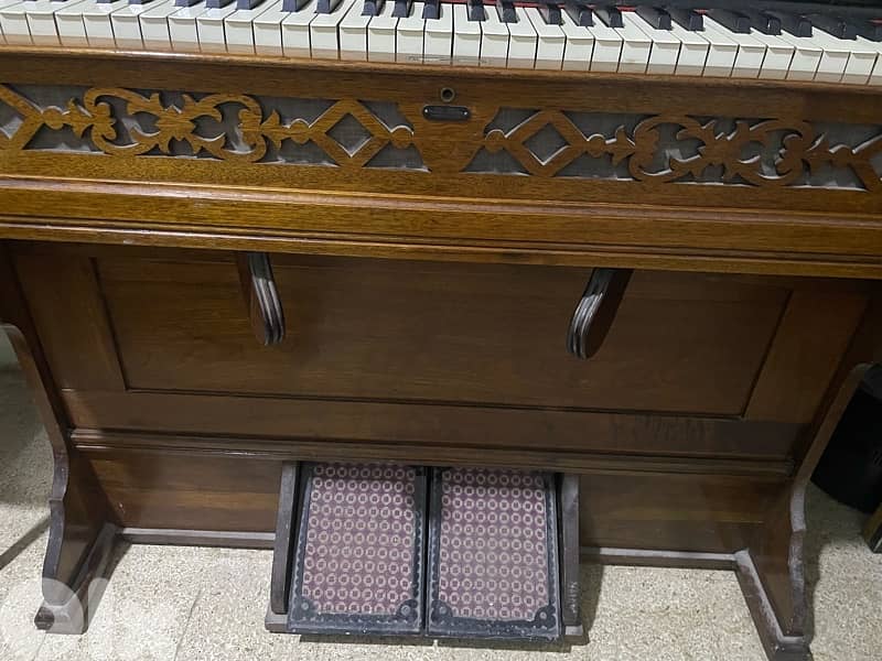 old antique pump organ 3