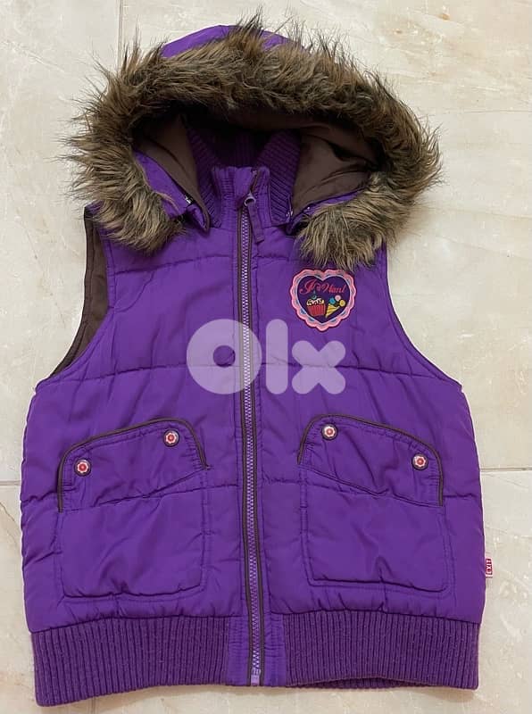 Nice vest original size 8-10years 1