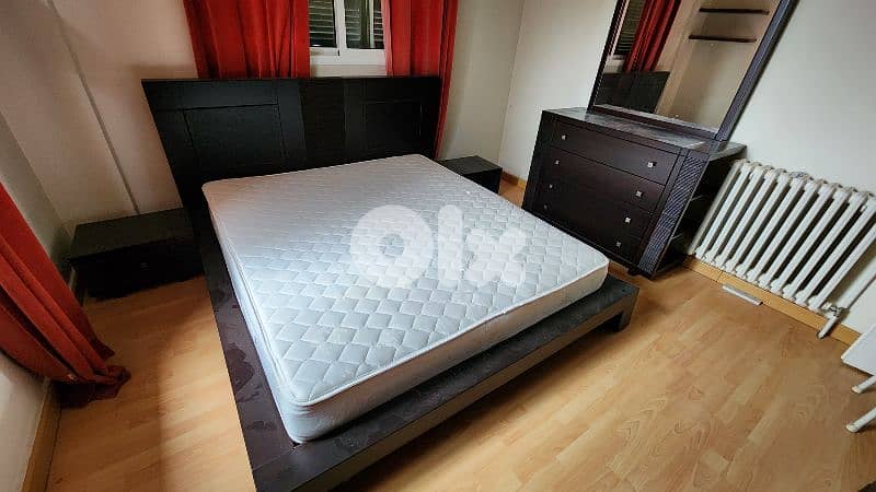 furniture & tableau 6