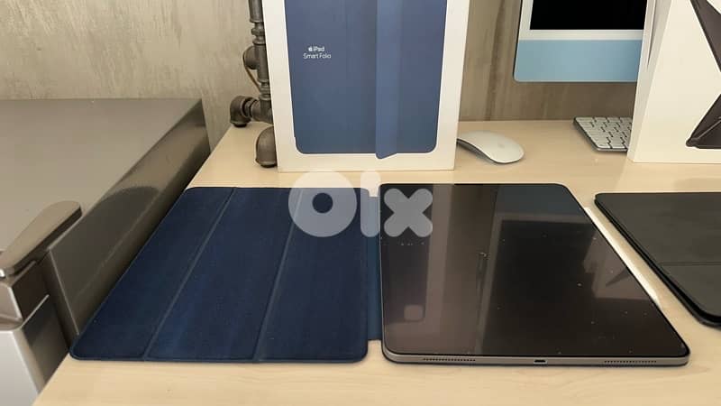 Used Excellent iPad Pro 2020 With Folio, Magic Keyboard, Apple pen 15