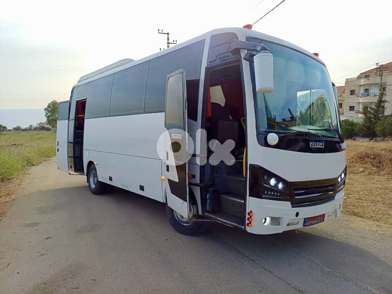 باص ايسوزو مجدد بالكامل 4