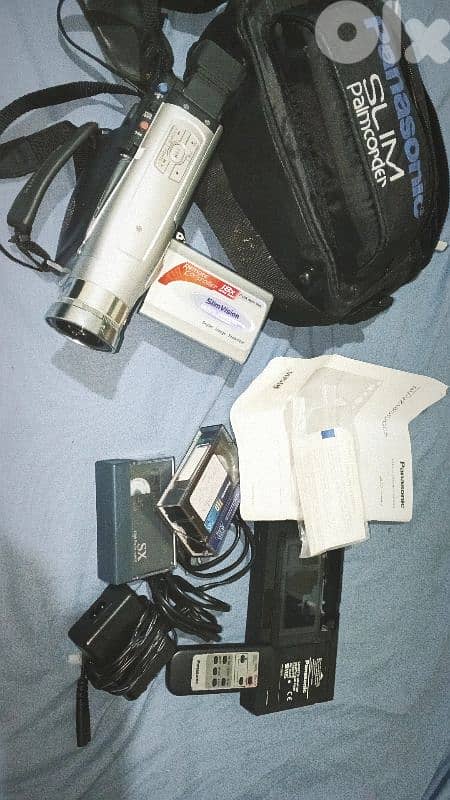 Antique new Panasonic NV-VZ18 VHS-C camcorder 0