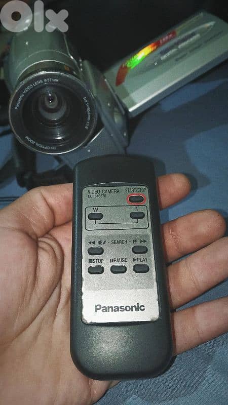 Antique new Panasonic NV-VZ18 VHS-C camcorder 1