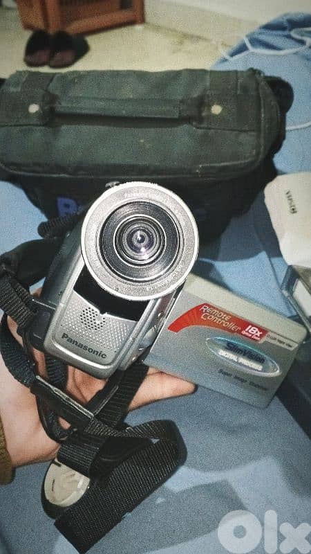 Antique new Panasonic NV-VZ18 VHS-C camcorder 4