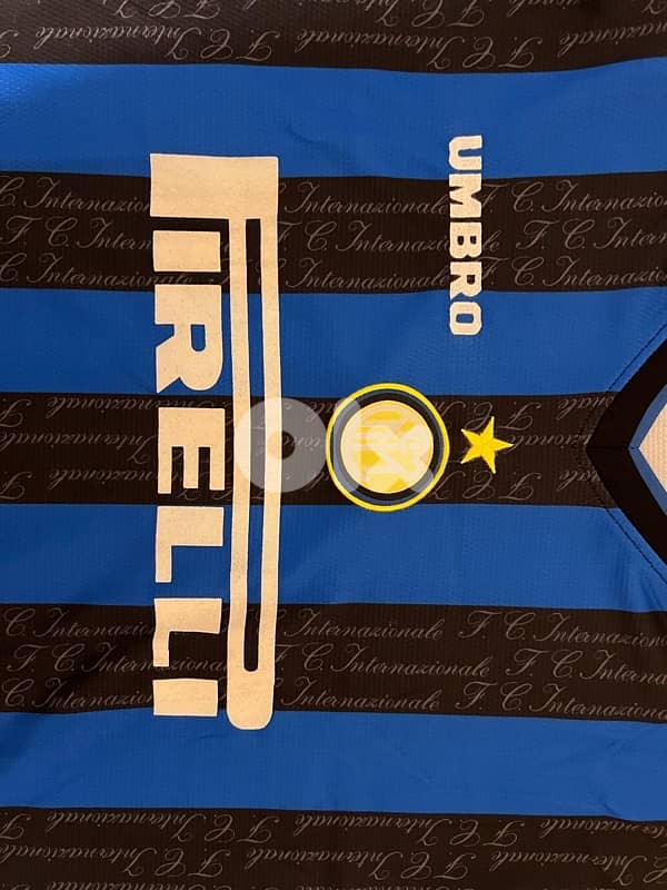 Authentic 1997 Retro Inter Milan R9 Kit 2