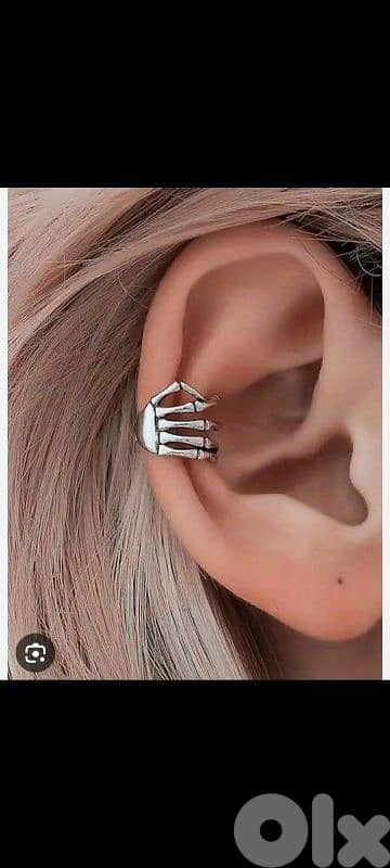 Silver skeleton ear cuff 0