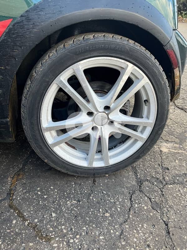 طقم جنوطة مع دوالي قياس ١٧ ( mini cooper )حالة جيدة جدا 0