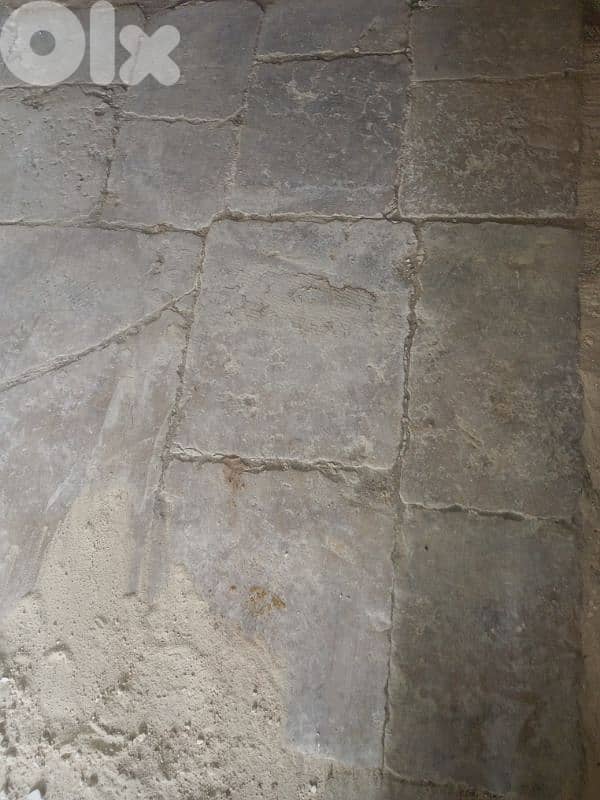 بلاط حجر  قديم 0