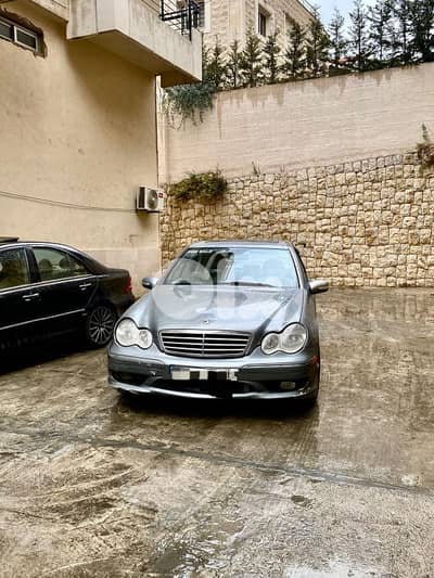Mercedes-Benz C-Class 2005