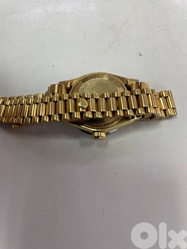 gold and diamond watch 3