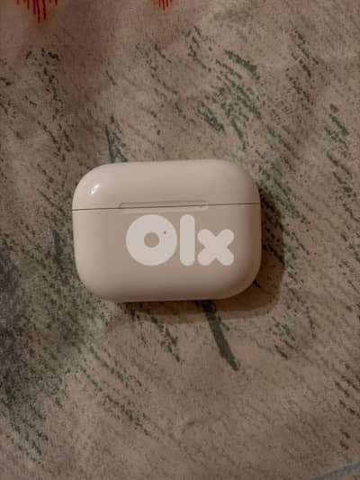 Used Original Airpods Pro 1 with Magsafe Charging Case for Sale