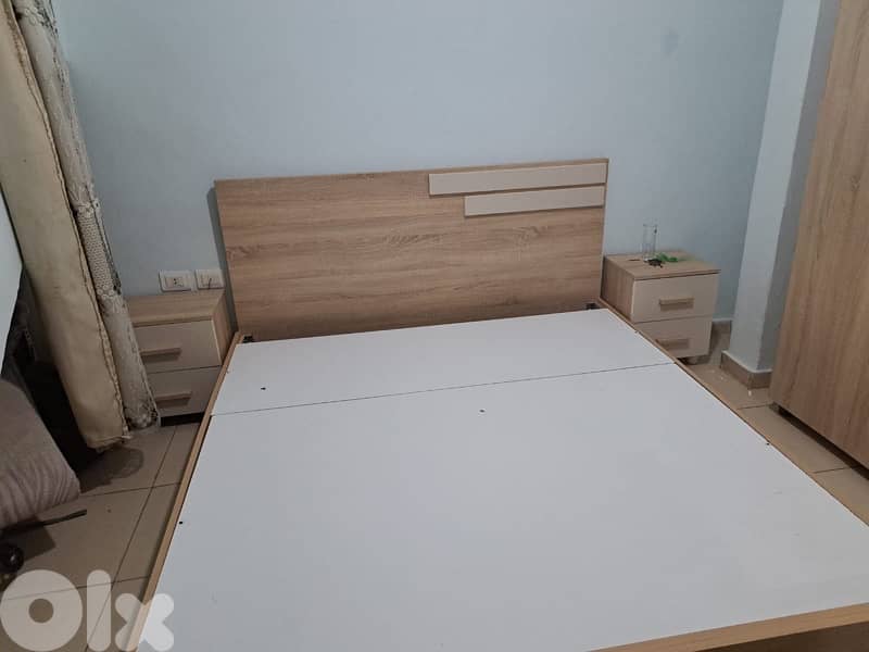 تخت مجوز جديدة من المعمل بافضل الاسعار 0