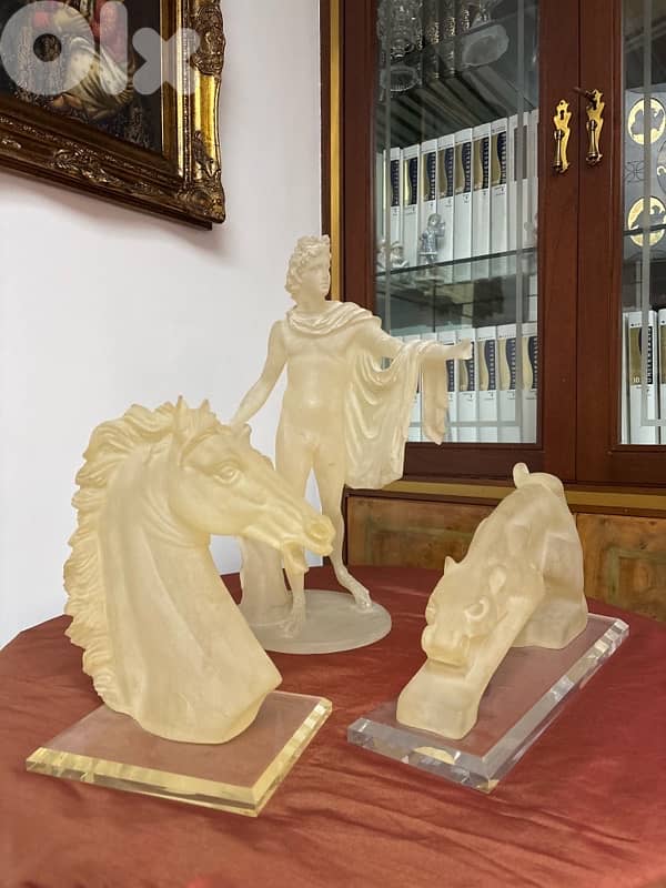 Decorative Classical Sculpture Set – 3 Pieces (Resin/Onyx Style) 0