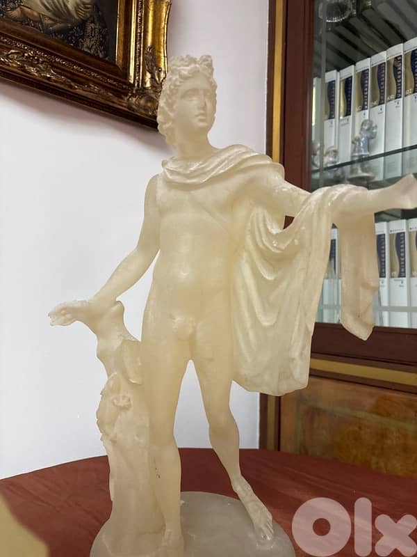 Decorative Classical Sculpture Set – 3 Pieces (Resin/Onyx Style) 2