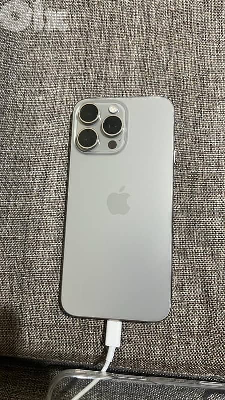 Iphone 15 pro Max like new 0
