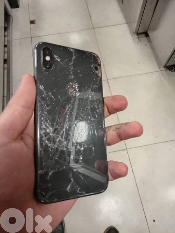 iphone x64gb بيع او تبديل اقراء الوصف 1