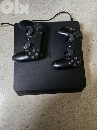 PS4 slim 1tb with 2 joysticks