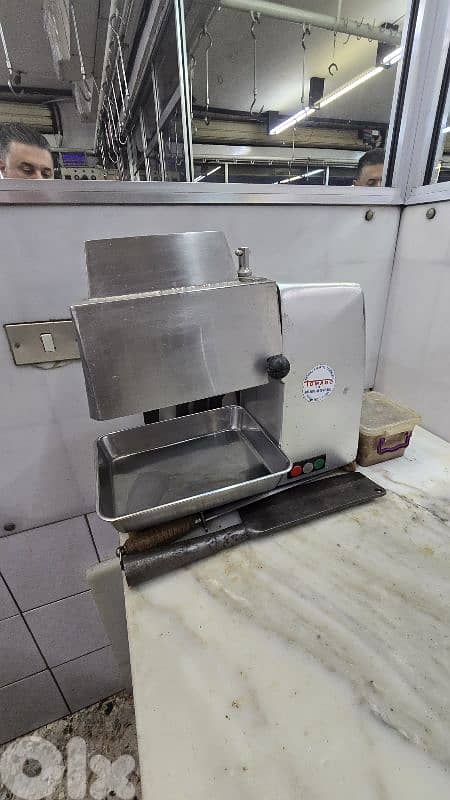 برادات و ادوات ملحمة للبيع 4