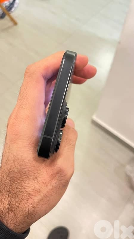 iphone 16 pro max 256gb like new 4