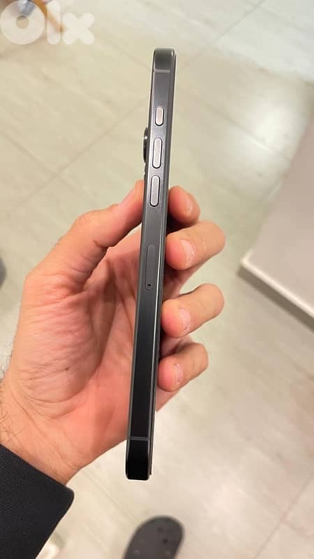 iphone 16 pro max 256gb like new 5