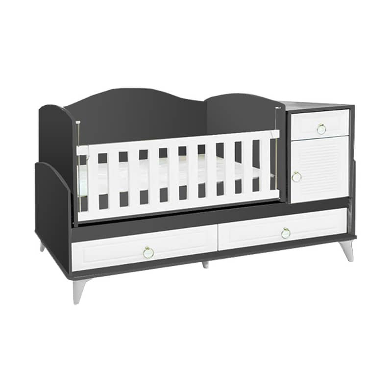 Wooden Baby Bed With Dresser - سرير خشبي للأطفال مع أدراج جانبية 2