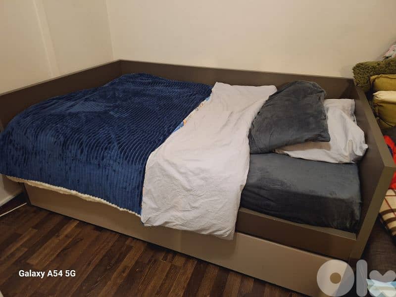 used bedroom like new 4