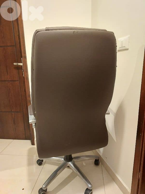 كرسي مكتب 2