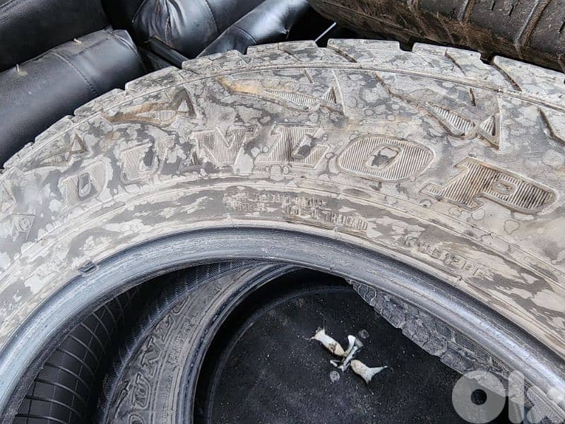 ٤ دواليب Dunlop تقم ولا رقعة فيهن بعدن شبه جداد بسعر مغري 1
