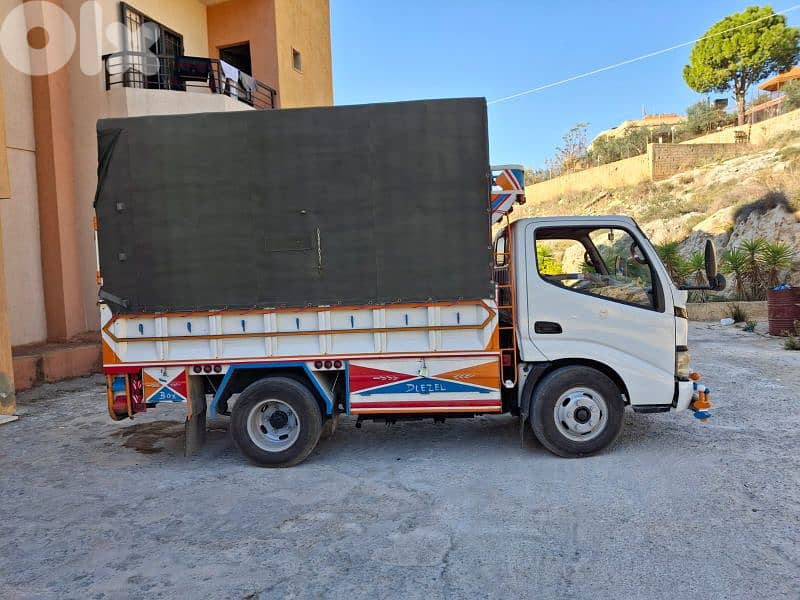 بيك اب تويتا مع نمرة 2