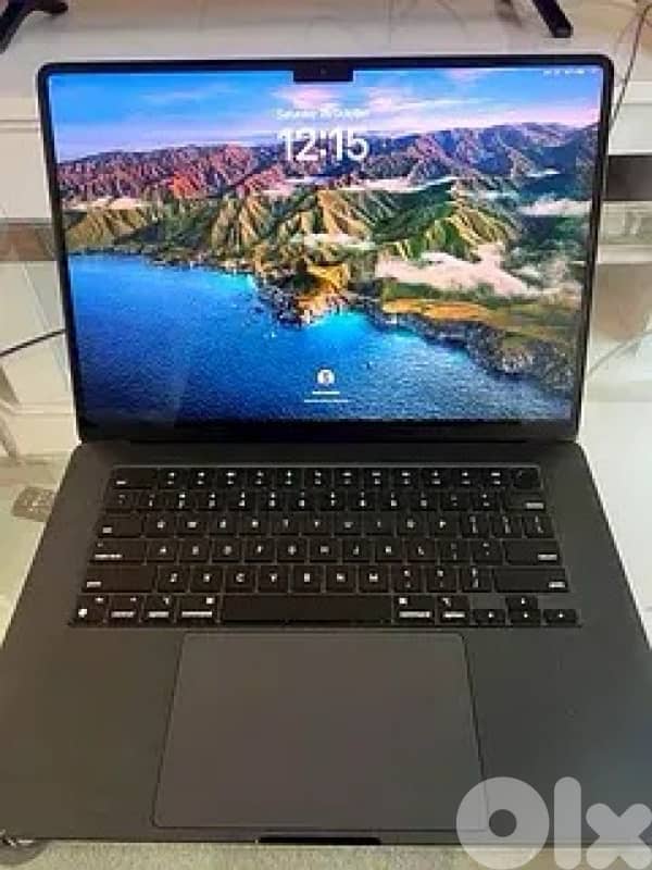 MacBook Air - M2 - 15 inch (8GB Ram , 256GB) 0