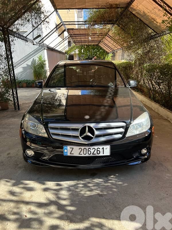 Mercedes-Benz C300 2010 0