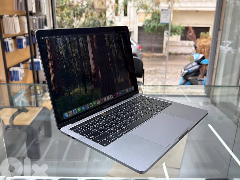 MacBook Pro 2018 13.3-inch 1