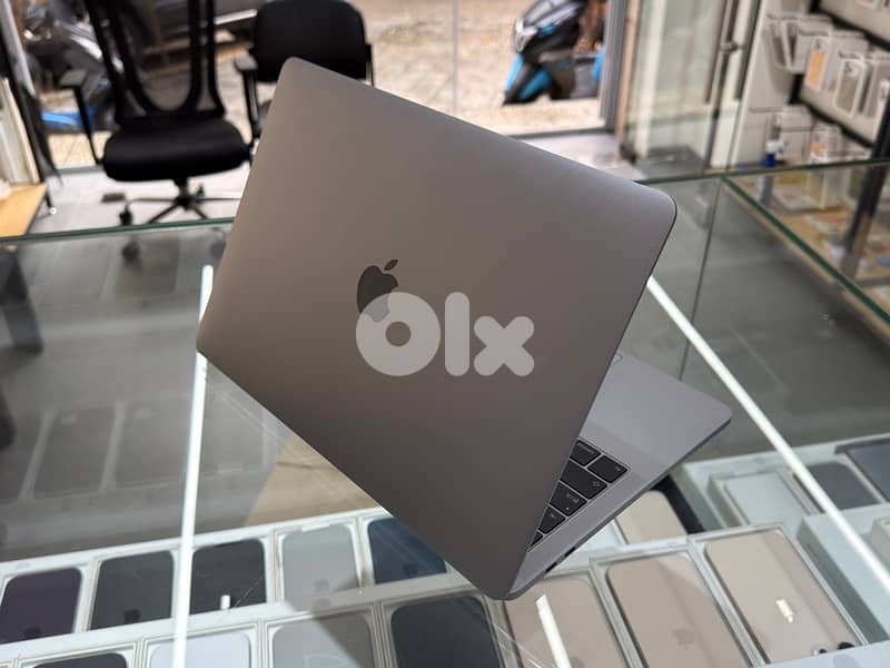 MacBook Pro 2018 13.3-inch 6