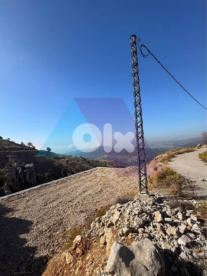 1300 m2 land+mountain view 4sale in Zaarour - أرض للبيع في الزعرور 3