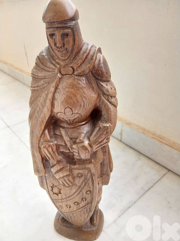 تمثال المحارب الإنكليزي الصليبي 5