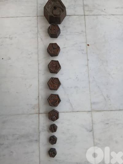 مجموعة وزنات قديمة