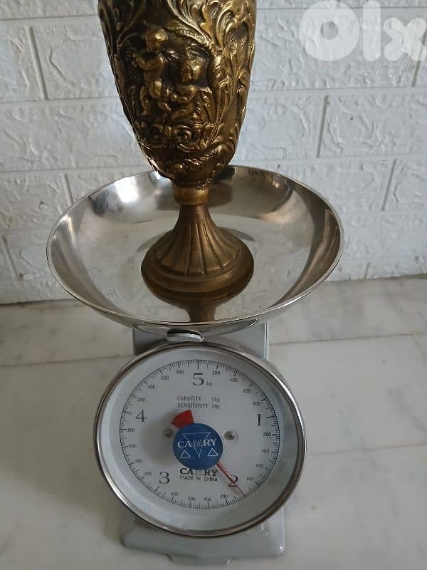 مزهرية قديمة ثقيلة 2